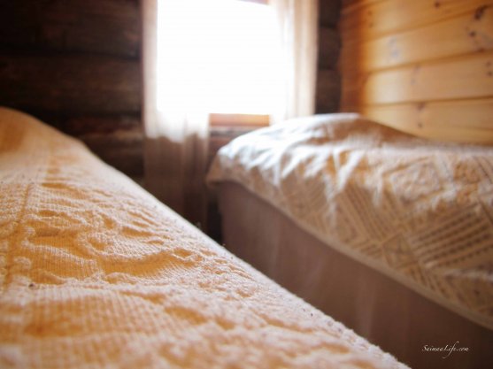 Cottage bedlinen closeup