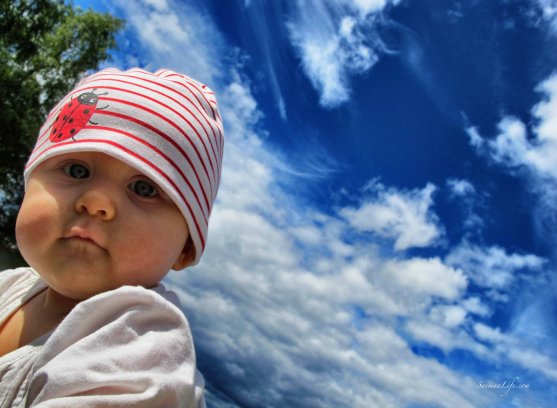 mother-and-children-watching-clouds-5