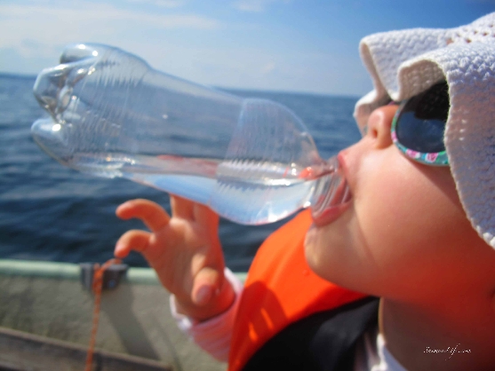 family-angling-by-the-finnish-lake-5