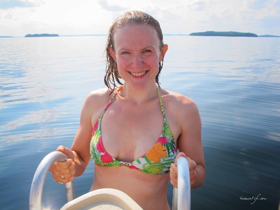 swimming-in-finnish-lake-3