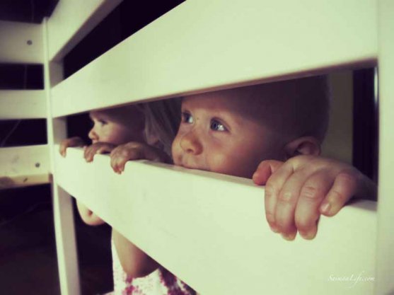 children-watching-their-new-room