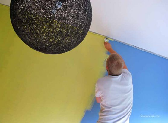 family-painting-children-room-with-yellow-5