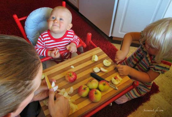 family-cooking-together-3