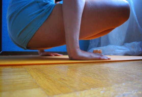 mother-doing-ashtanga-yoga-practice-3