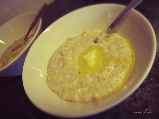 oatmeal-porridge-with-butter