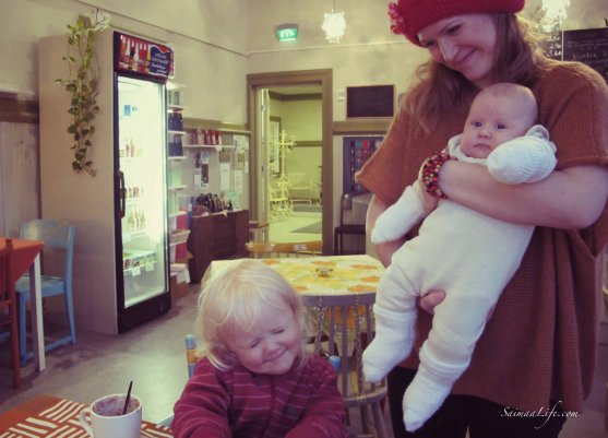 mother-children-cafe