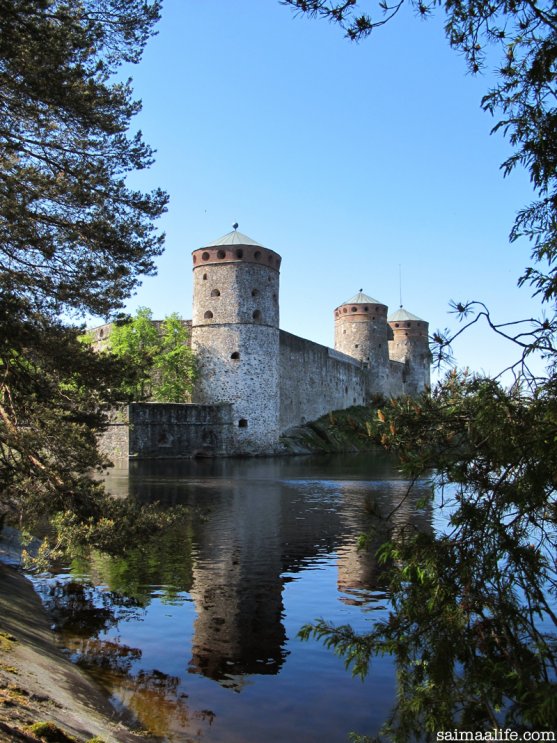 olavinlinna-castle-and-saimaa-lake-nature