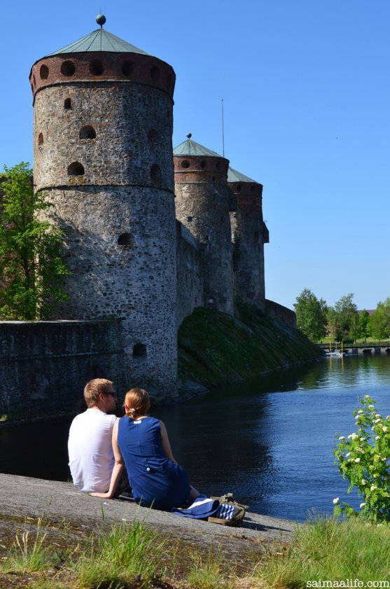 olavinlinna-castle-during-summertime