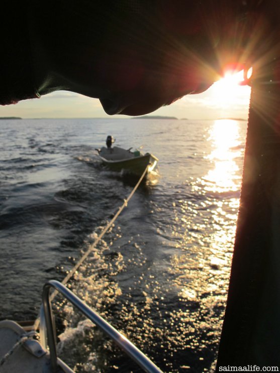 boating-on-lake-puruvesi-saimaa-in-finland