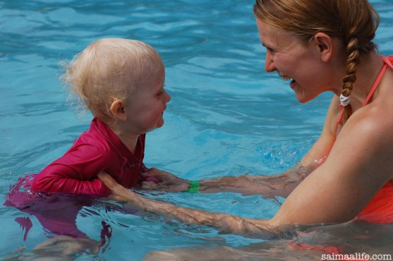 mother-and-baby-swimming-in-kesamaa