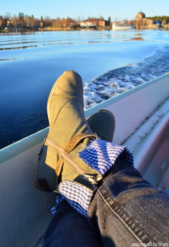 mother-wearing-globe-hope-klabbi-shoes-in-boat