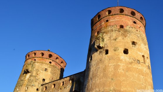 two-towers-in-olavinlinna-castle