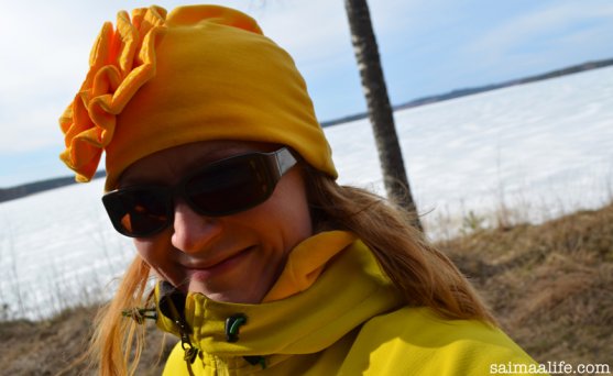 woman-feeling-good-in-lake-nature
