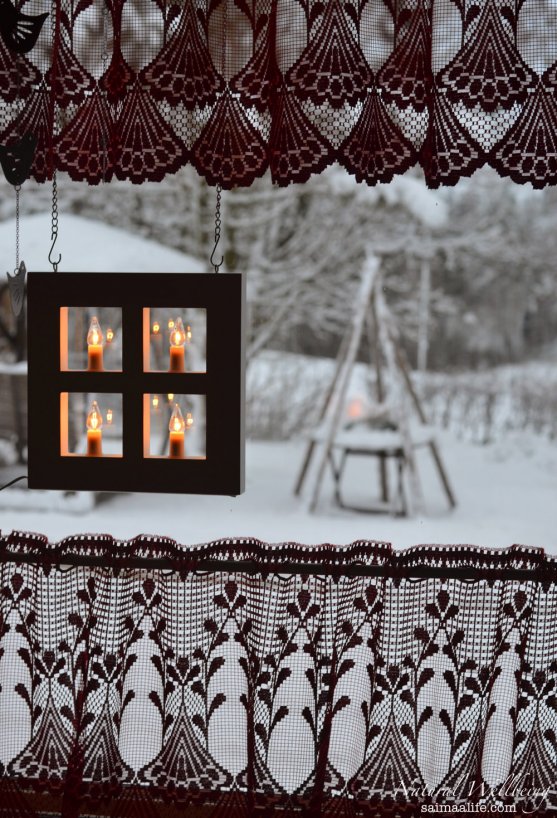 christmas-lights-and-snowy-scenery