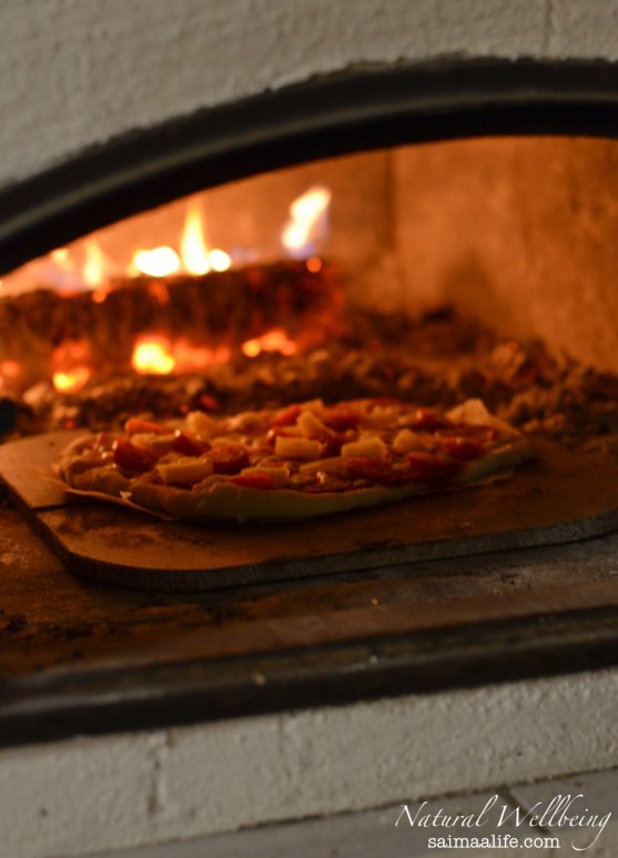 homemade-pizza-baked-in-wood-oven