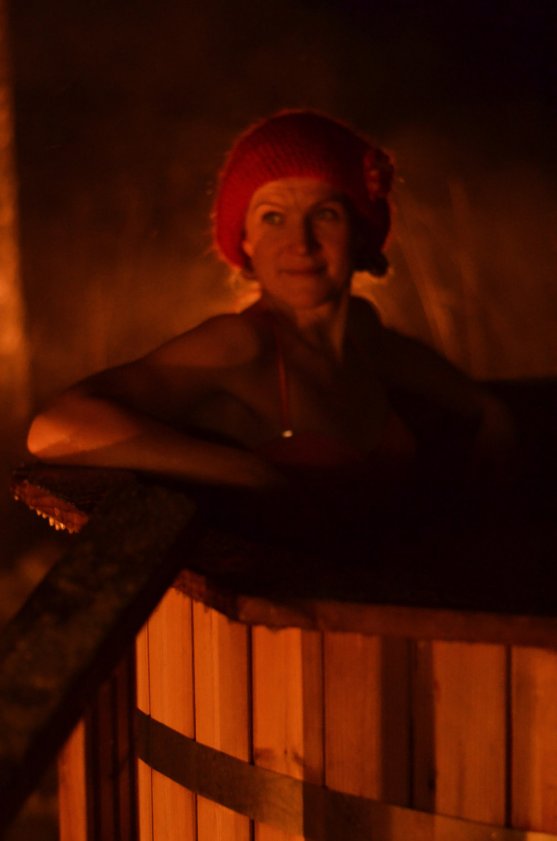 mother-in-hot-water-tub-at-christmas