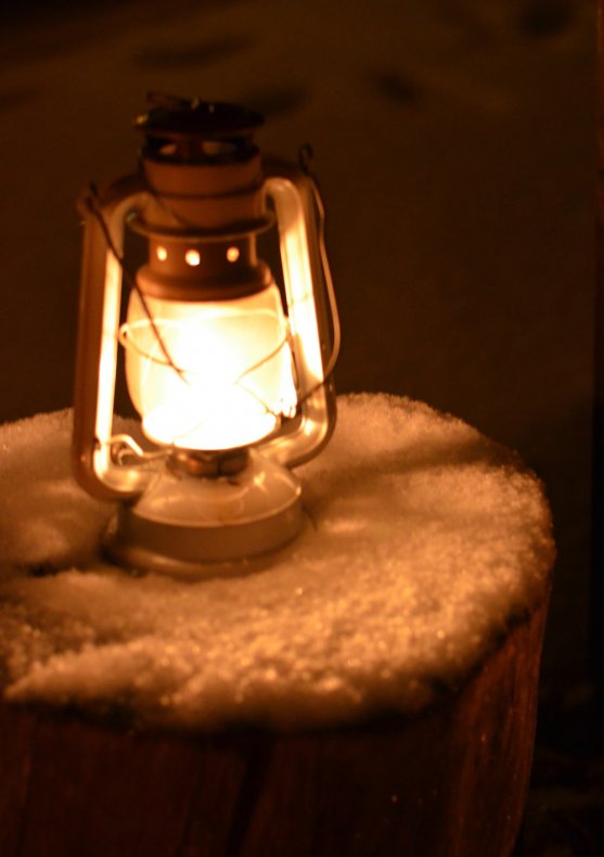 snow-and-candle-light