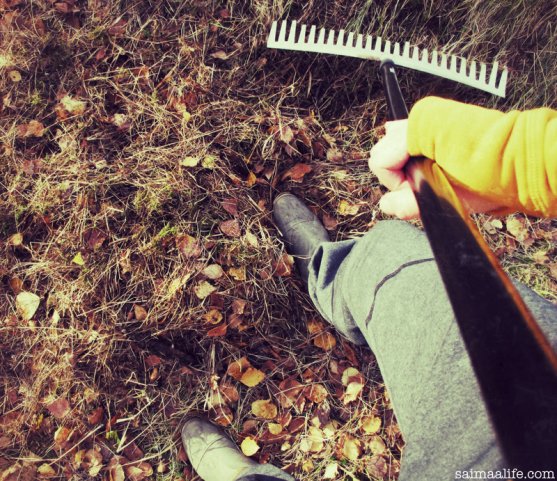 mother-raking-garden