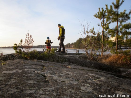 mom-and-daughter-spending-relaxing-sunday-in-finland-4