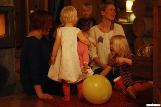 children-birthday-at-finnish-log-cottage