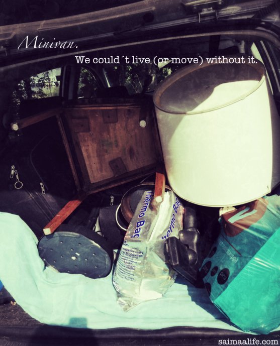 minivan-full-of-moving-stuff