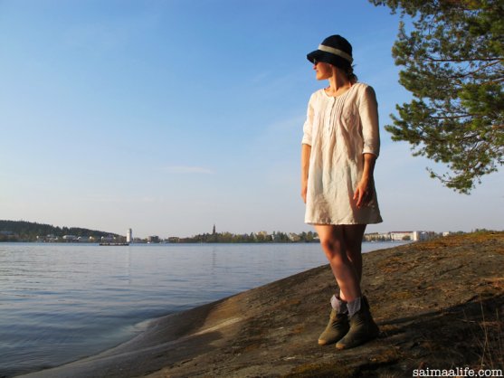 globe-hope-summer-outfit-tunic-shoes-and-hat