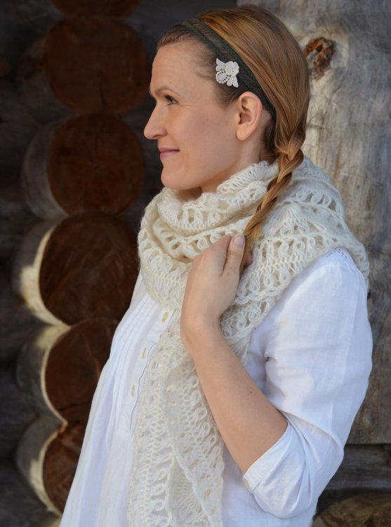 organic-chain-and-lace-headband-sustainably-chic