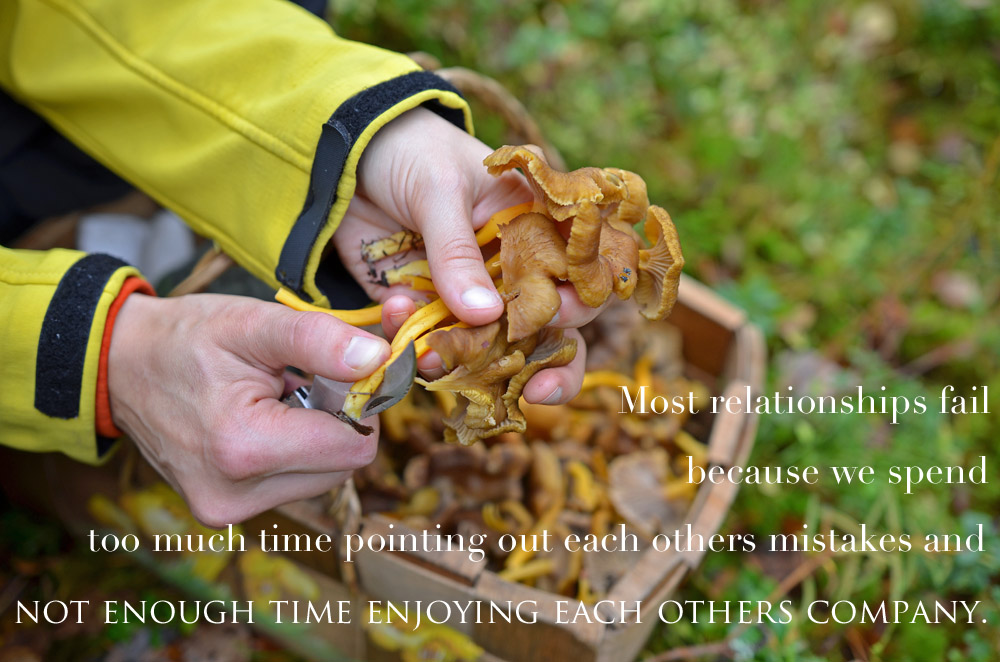 enjoying-time-together-with-funnel-chantarelles