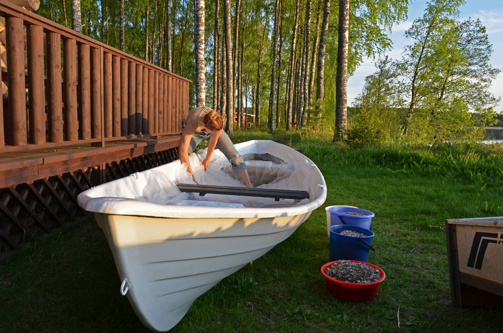 making-vegetable-garden-into-old-boat