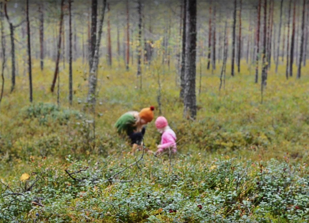 mother-and-child-picking-mushrooms