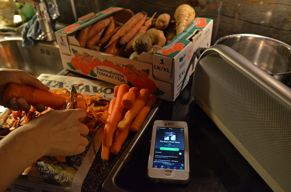 peeling-carrots-for-pancakes