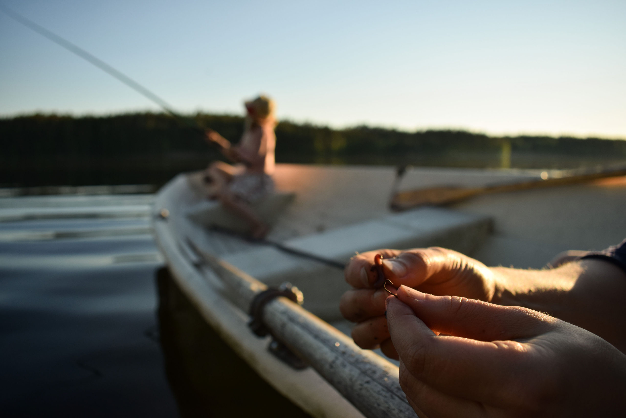 Family angling at Kukkoniemen Lomamökit rental cottages in Punkaharju, Saimaa