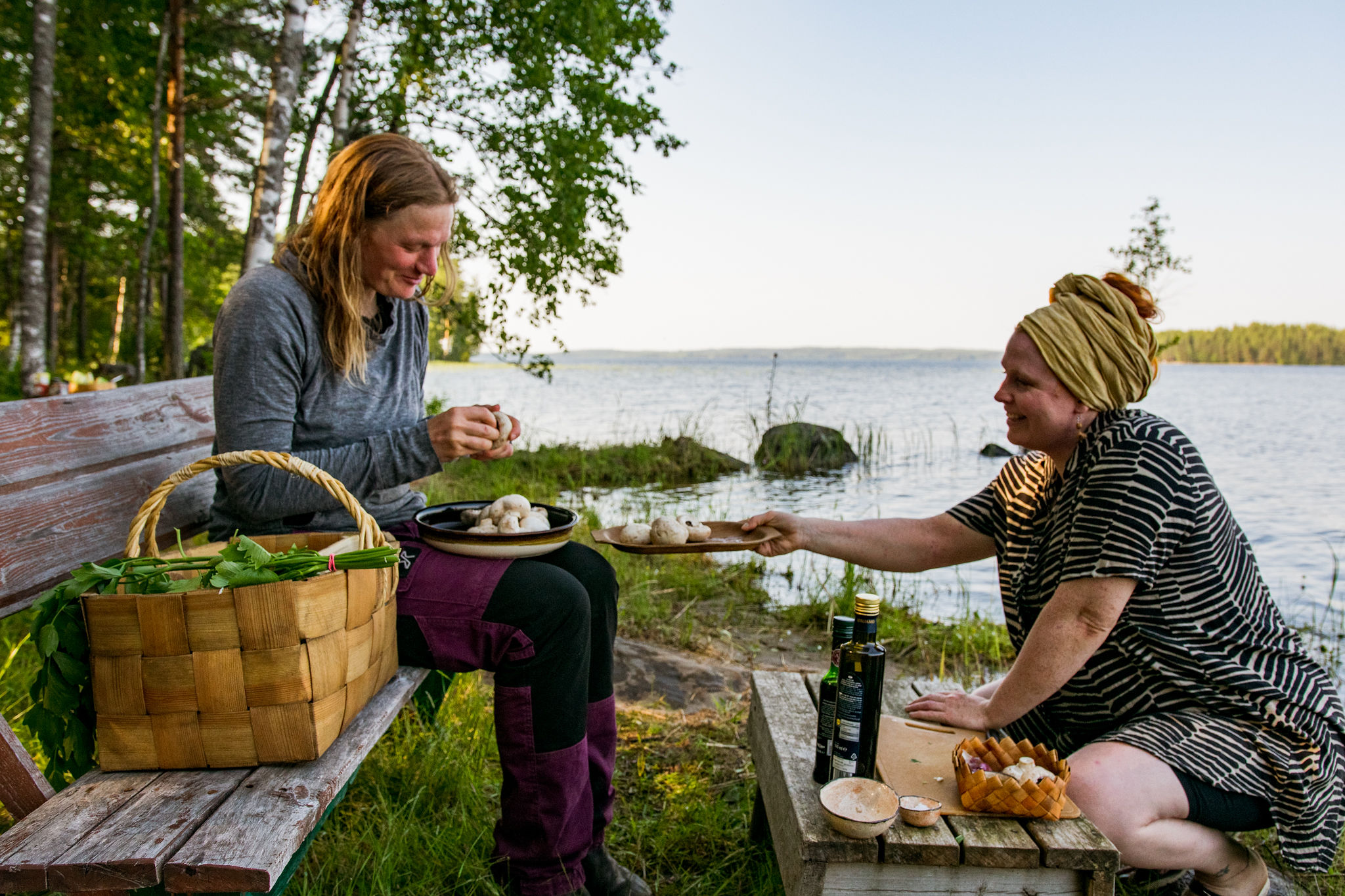 finnish women making saimaalife grilled mushroom skewers