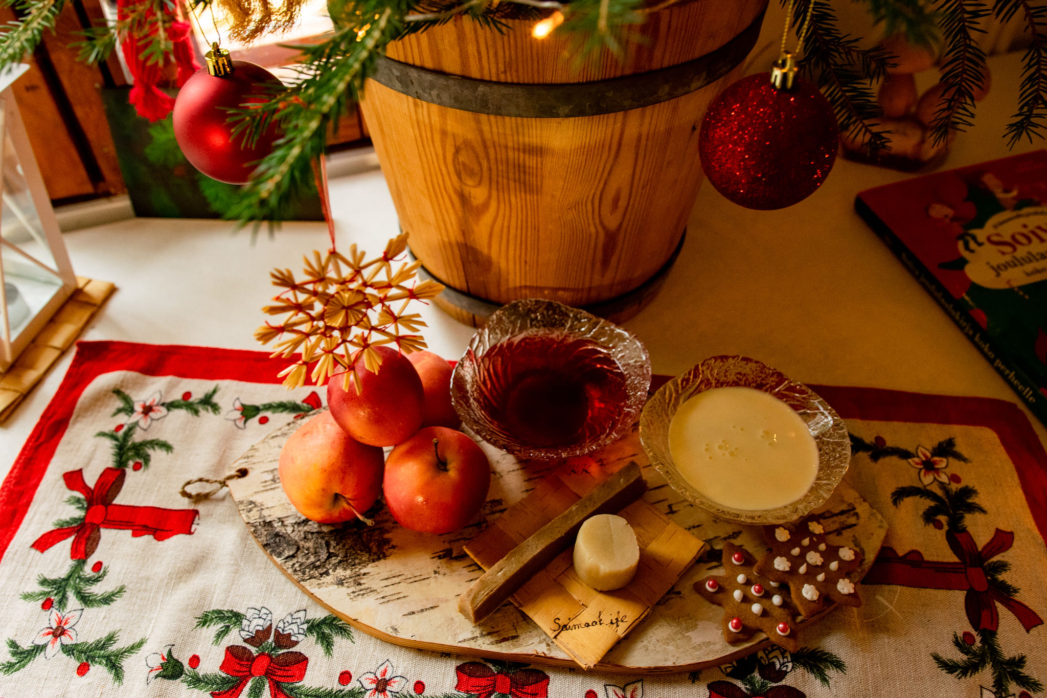 Ingredients for saimaaLife simple Christmas apple dessert recipe