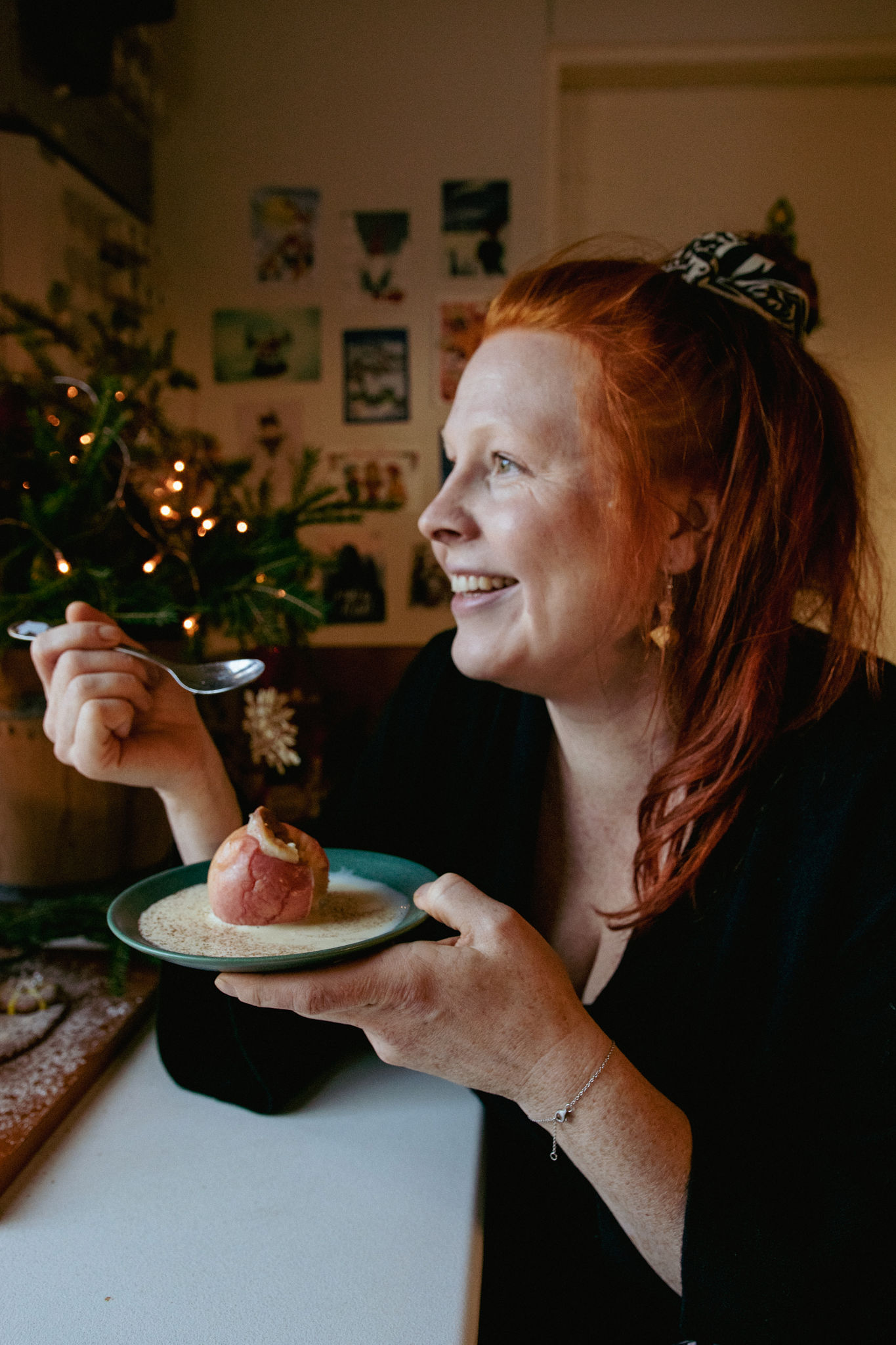 Stiina enjoying saimaaLife simple Christmas apple dessert 